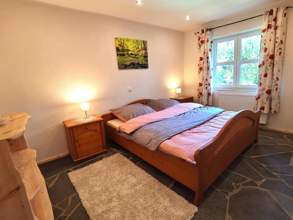 זימראת' Ferienhaus Eifelrose מראה חיצוני תמונה